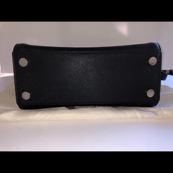 Michael Kors black Handbag - Picture 5 of 6
